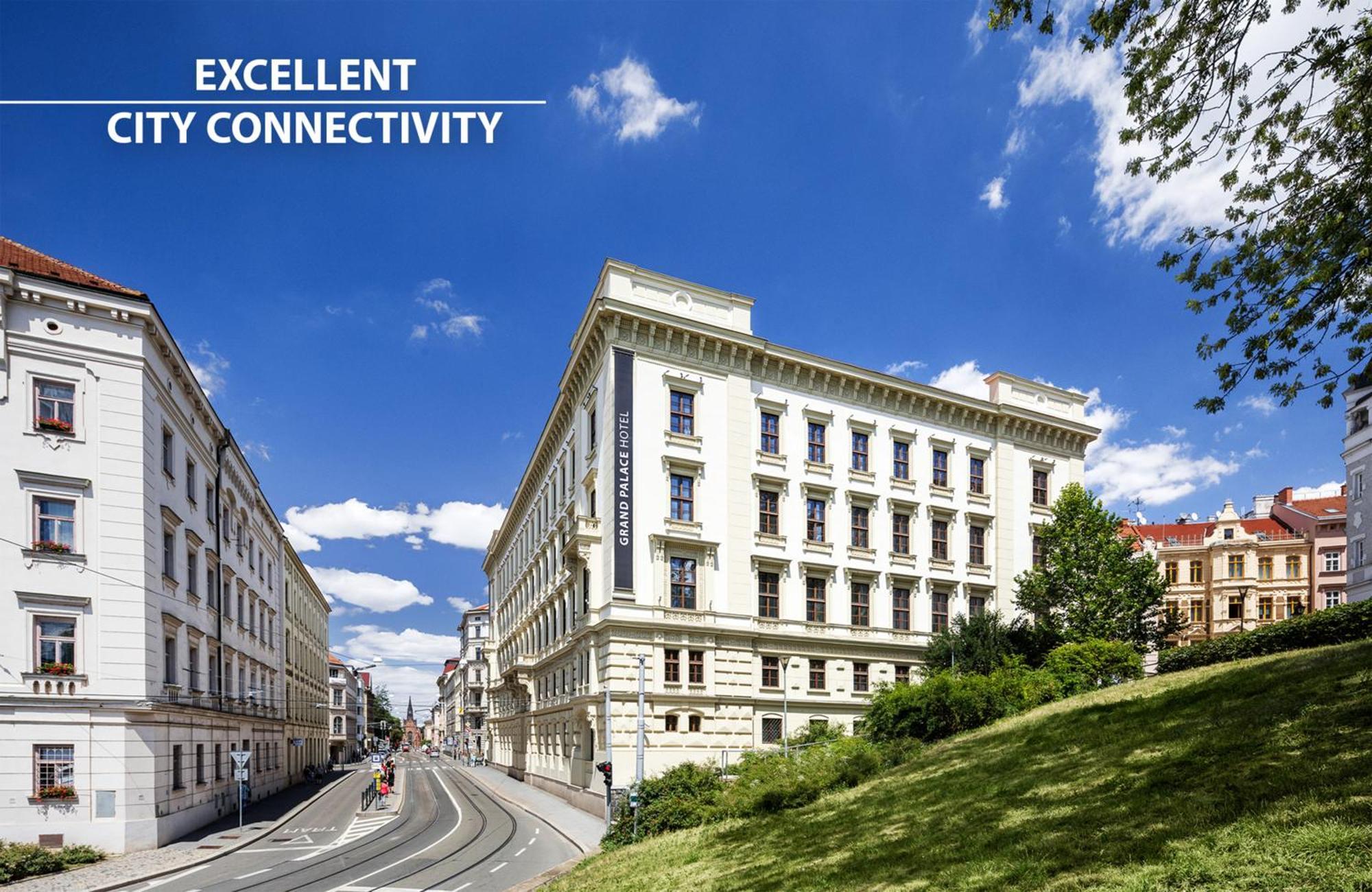 Grand Palace Brno Luaran gambar The University of Economics and Business Vienna