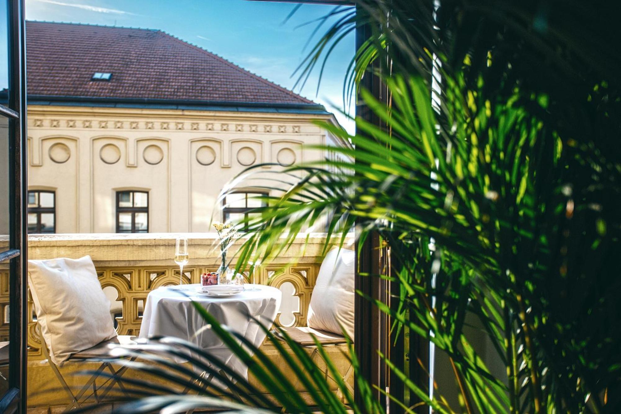 Grand Palace Brno Luaran gambar