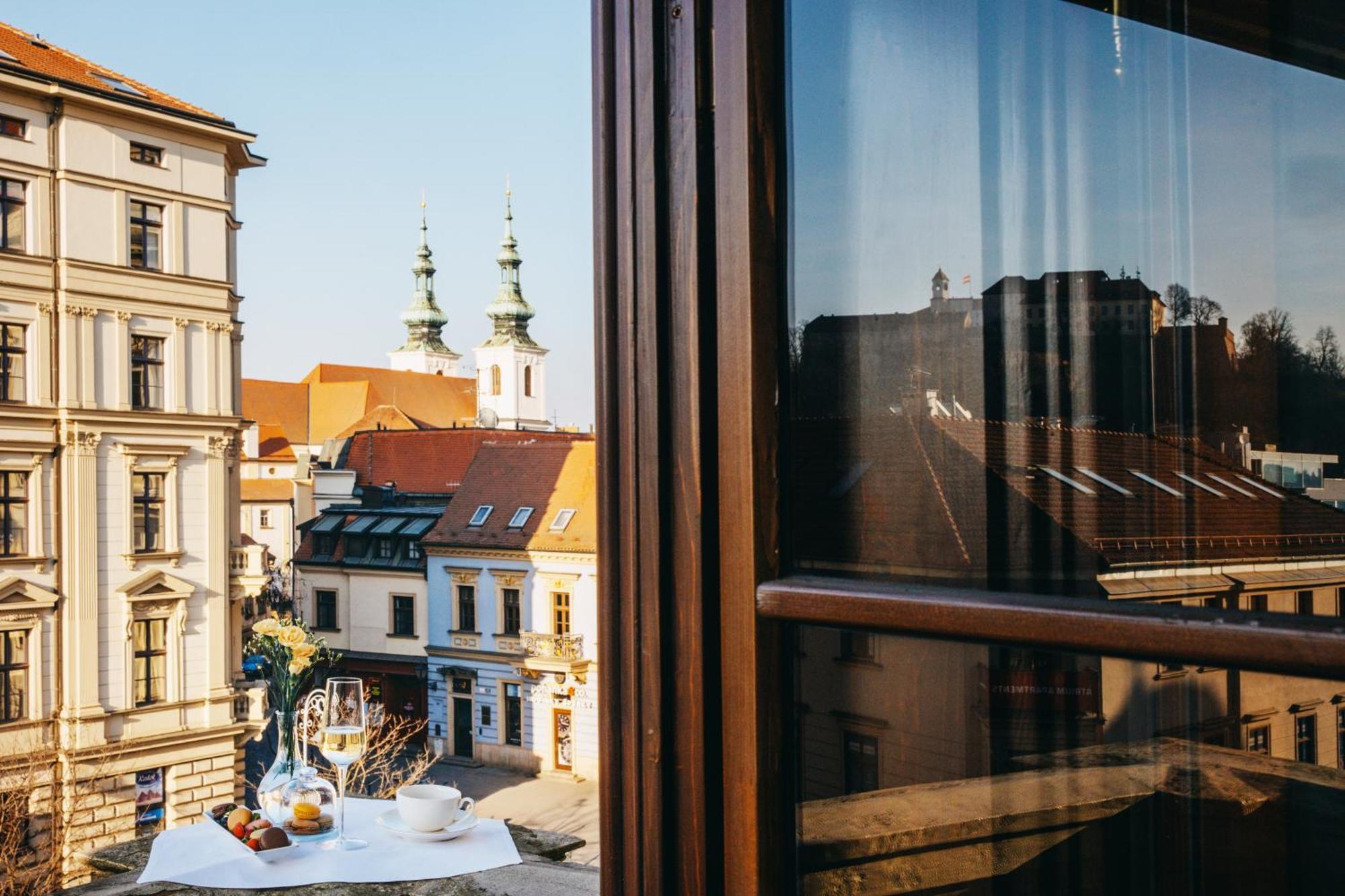 Grand Palace Brno Luaran gambar