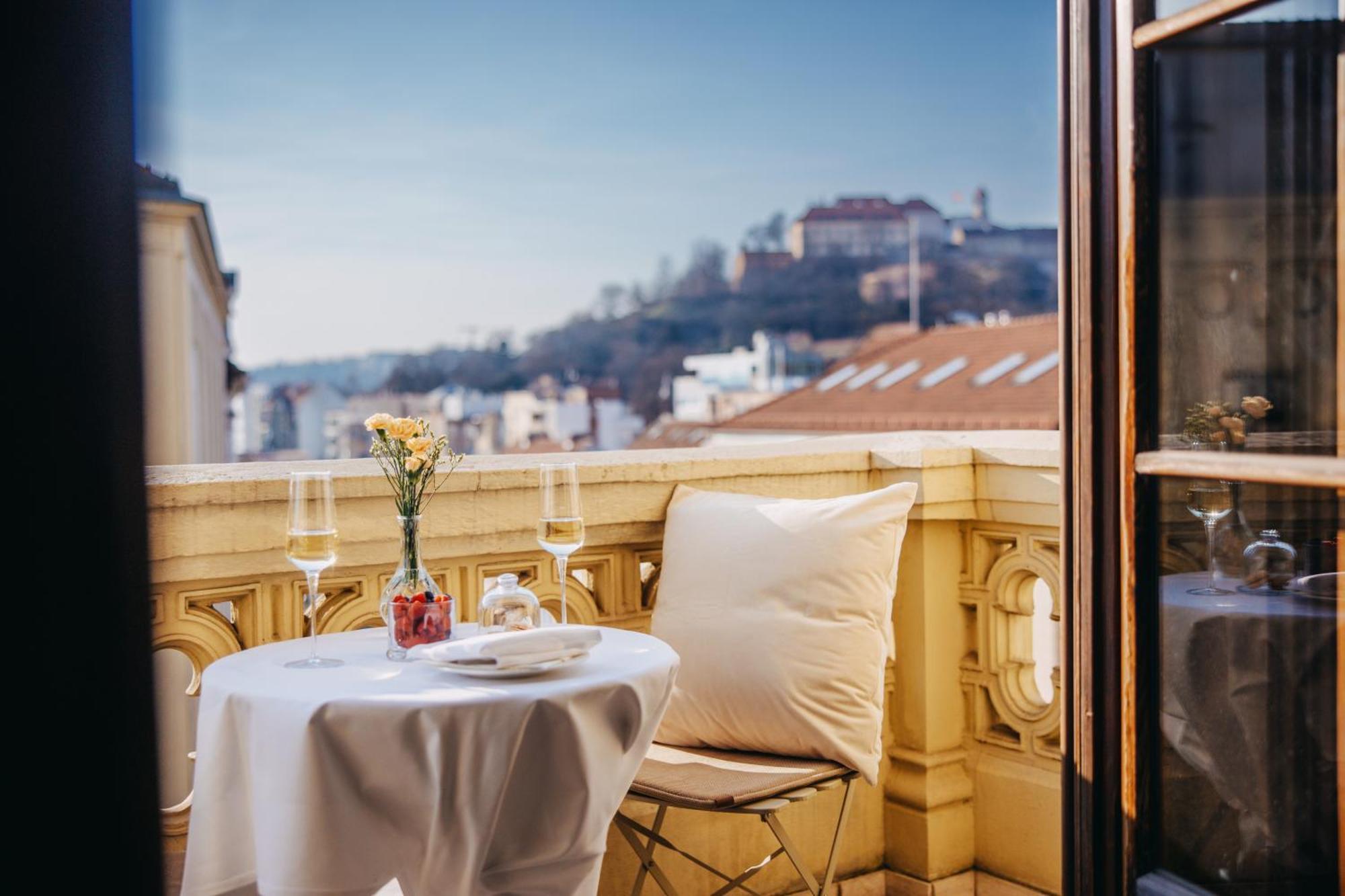 Grand Palace Brno Luaran gambar