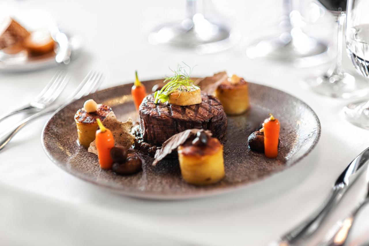 Grand Palace Brno Luaran gambar A meal from the inflight catering service